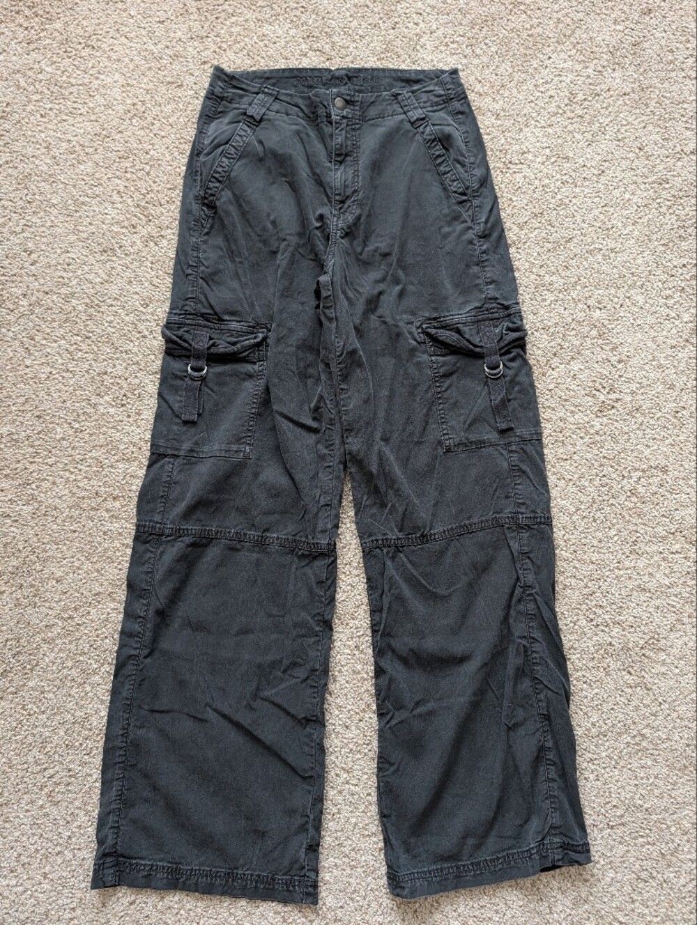 American Eagle Black Stretch Super High Waisted Cargo Baggy Wide Leg Pant Size 2